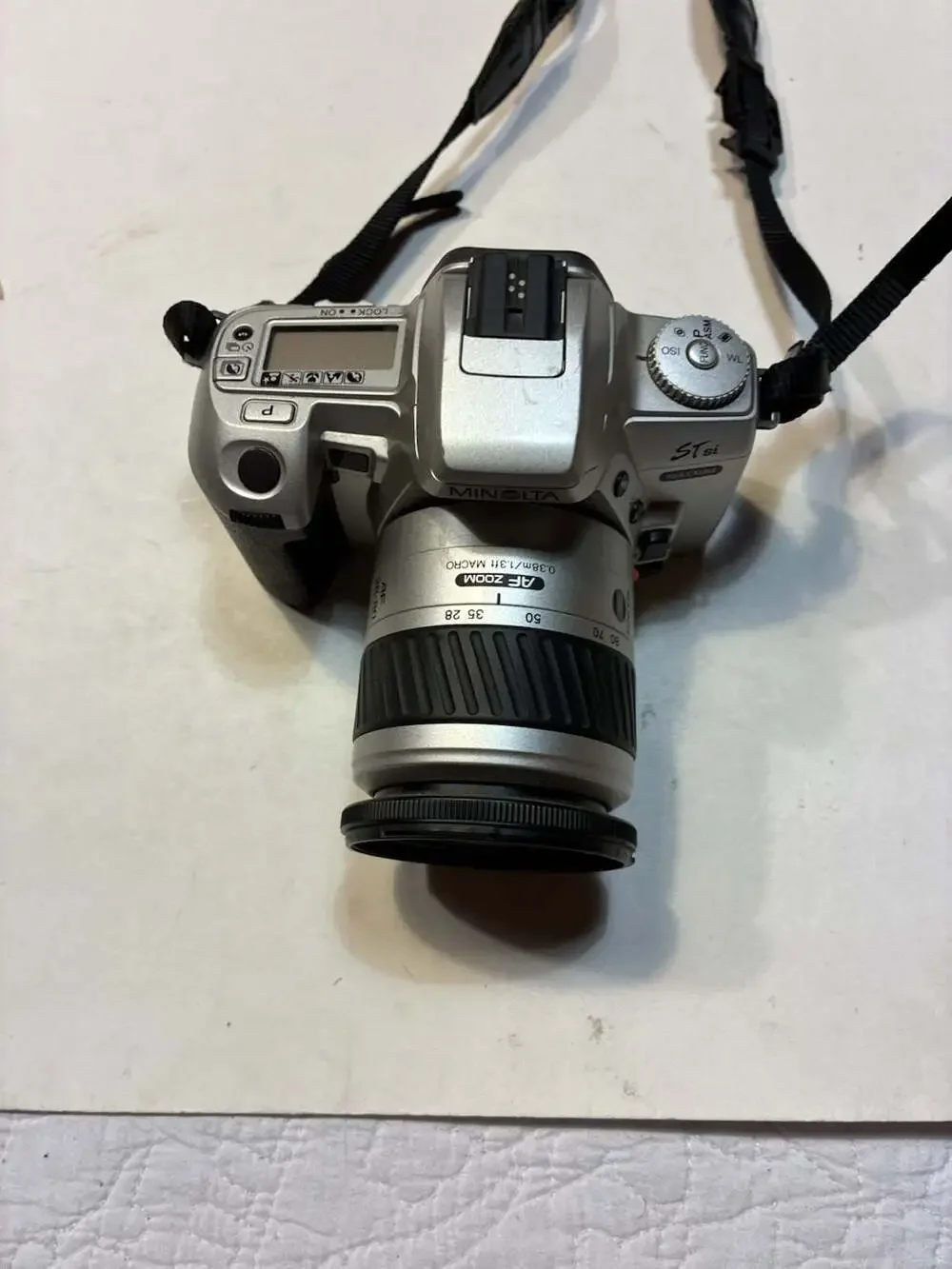 minolta qtsi maxxum 35mm Film Camera W 35-80 AF Lens Works Good